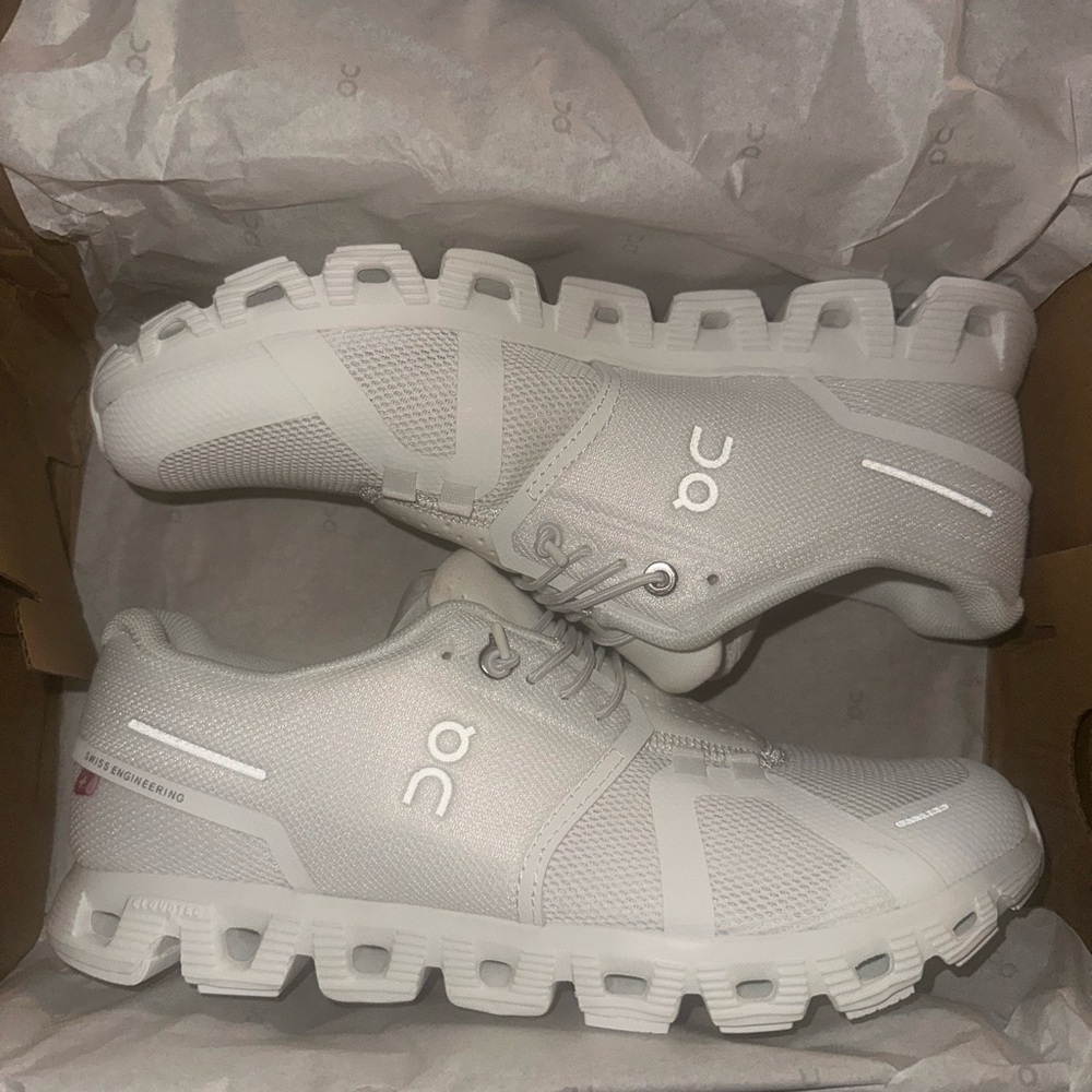 On Cloud 5 Sneakers